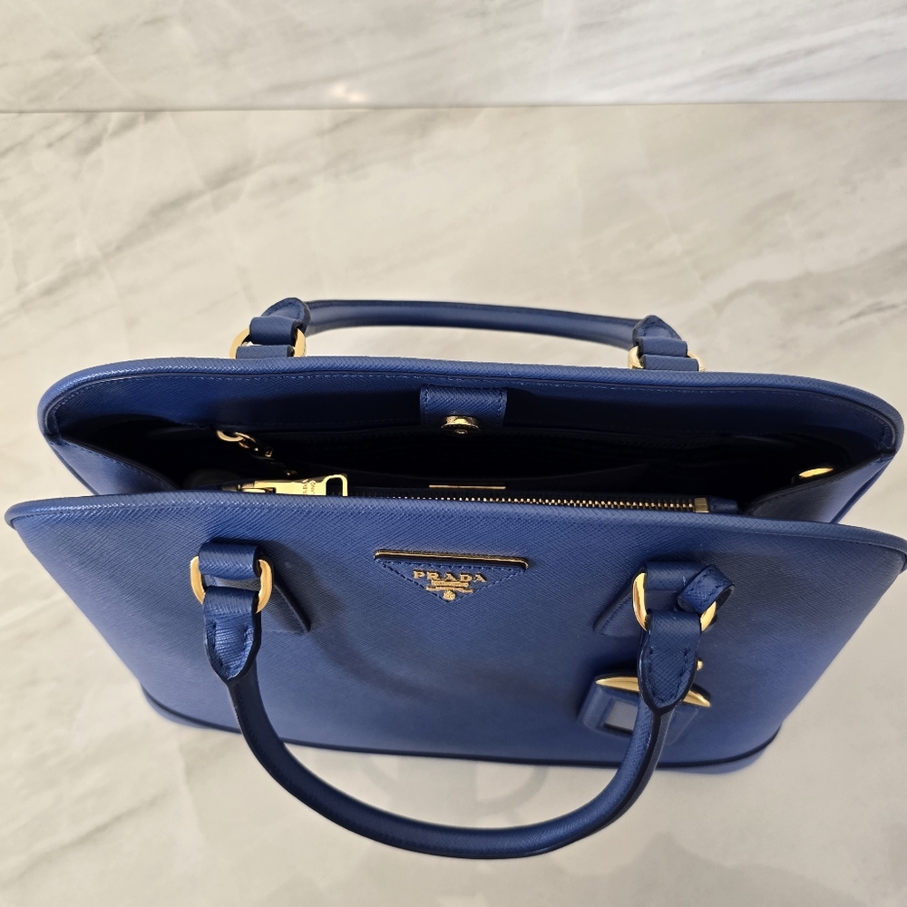 Prada Promenade Blue Saffiano Leather Women's Bag - NWOT - Picture 12 of 14